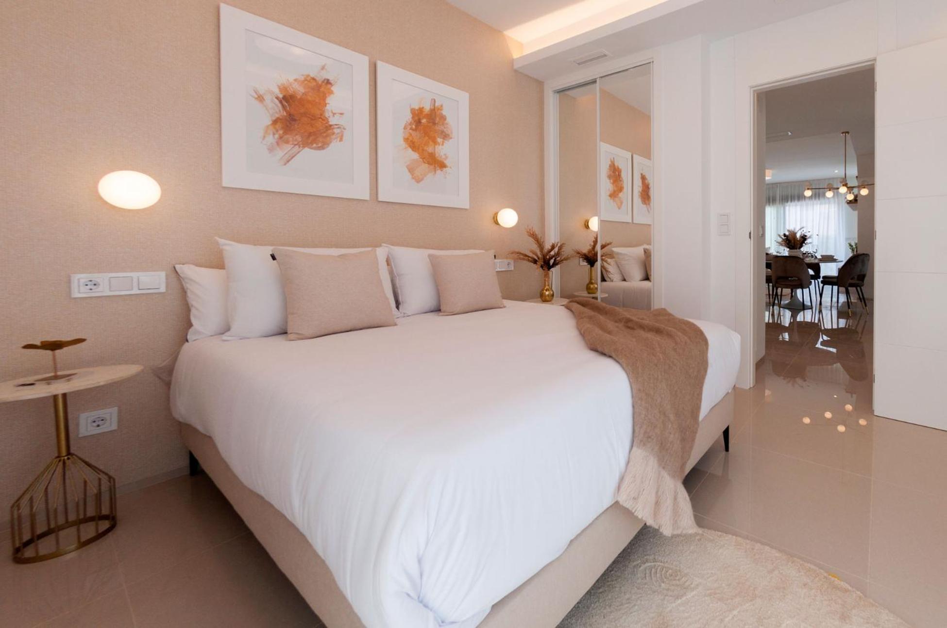 Villa De Sol In Alcazares With 4 Bedrooms, Private Swimming Pool, Sauna And Jacuzzi. *