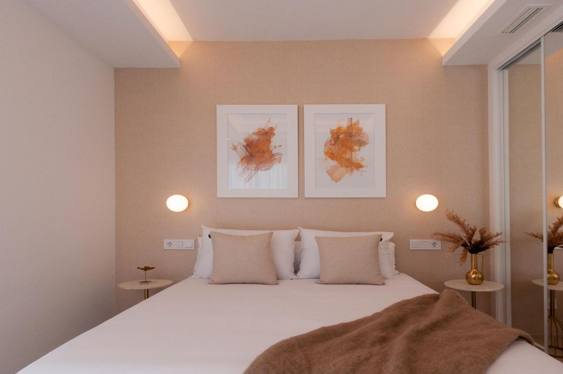 De Sol In Alcazares With 4 Bedrooms, Private Swimming Pool, Sauna And Jacuzzi. Los Alcázares